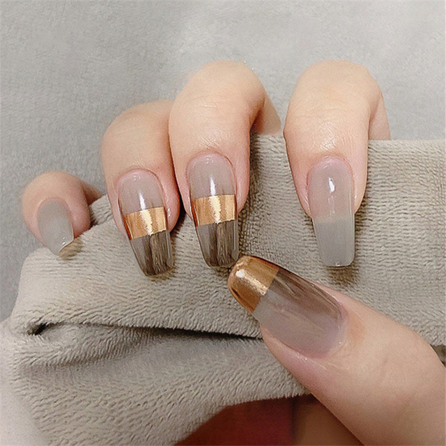 Nail Art Simple - 24 Uñas Postizas Medianas Tipo Ataúd,