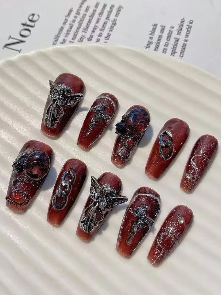 Set de Uñas Postizas Retro de  - Nail Art Burgundy reseña y precio